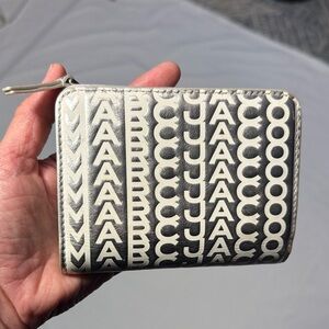MARC JACOBS Silver Logo Bifold Wallet